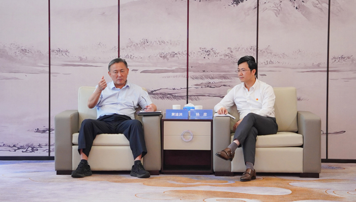 樟木头镇党委书记黄淦洪一行莅临FH至尊调研指导