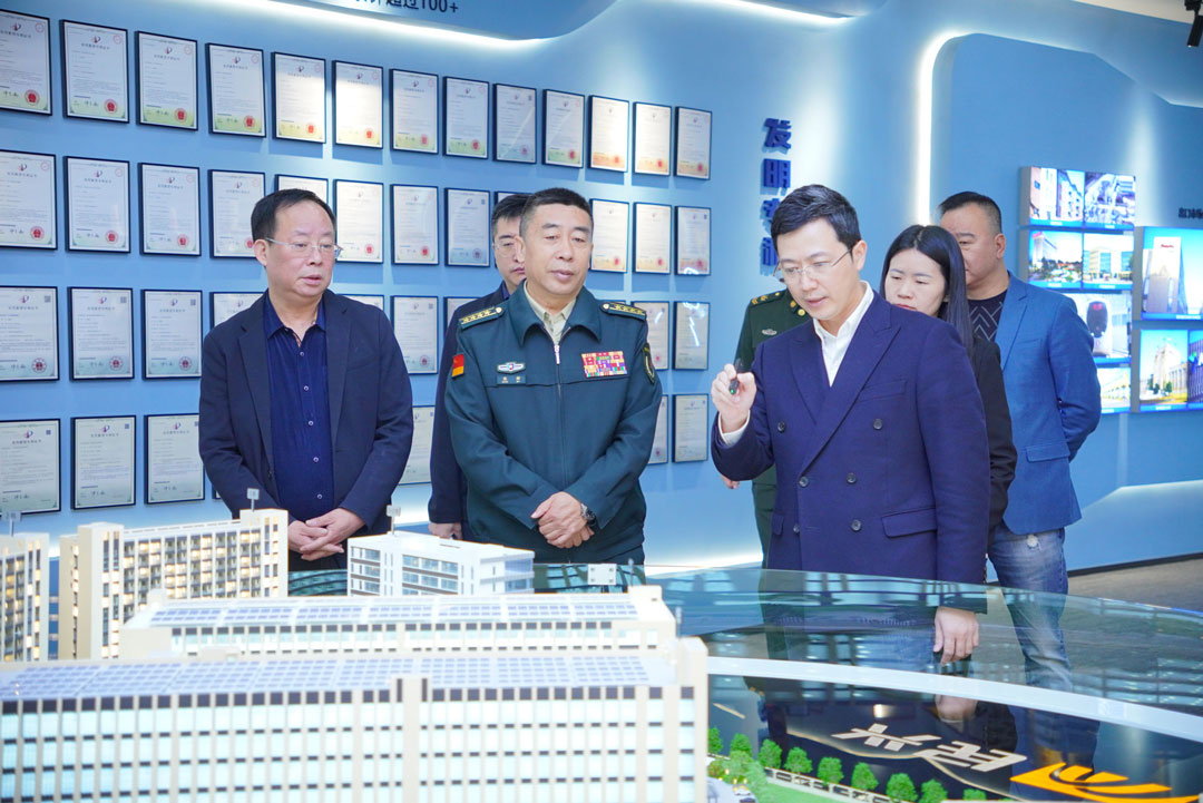 东莞市委常委张彬一行莅临FH至尊走访调研，问需问计助企业发展